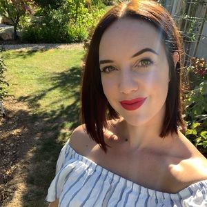 Meet your Posher, Lauren